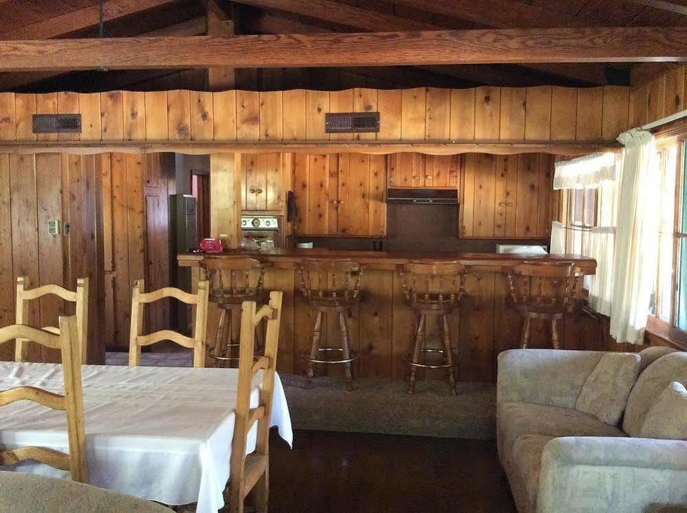 Kern Riverfront Lodge Kernville Exteriér fotografie