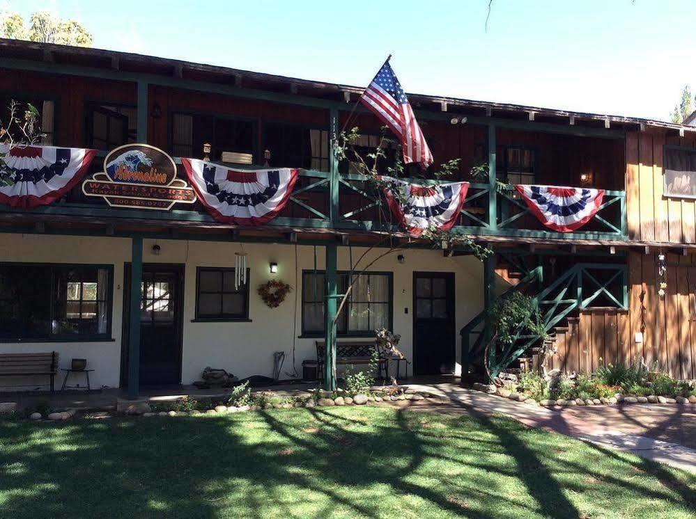 Kern Riverfront Lodge Kernville Exteriér fotografie