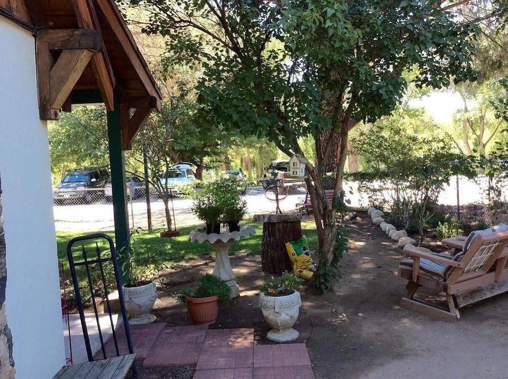 Kern Riverfront Lodge Kernville Exteriér fotografie